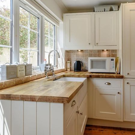 Snowdrop Cottage Уэтерби Экстерьер фото